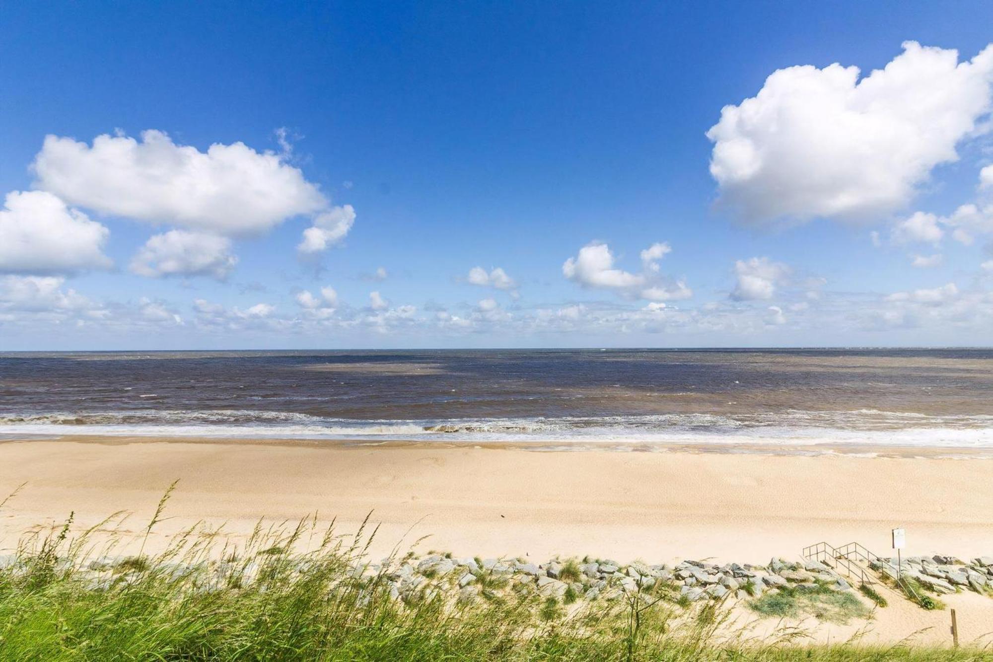 Lovely 6 Berth Caravan On California Cliffs In Norfolk Ref 50007m Campsite Great Yarmouth